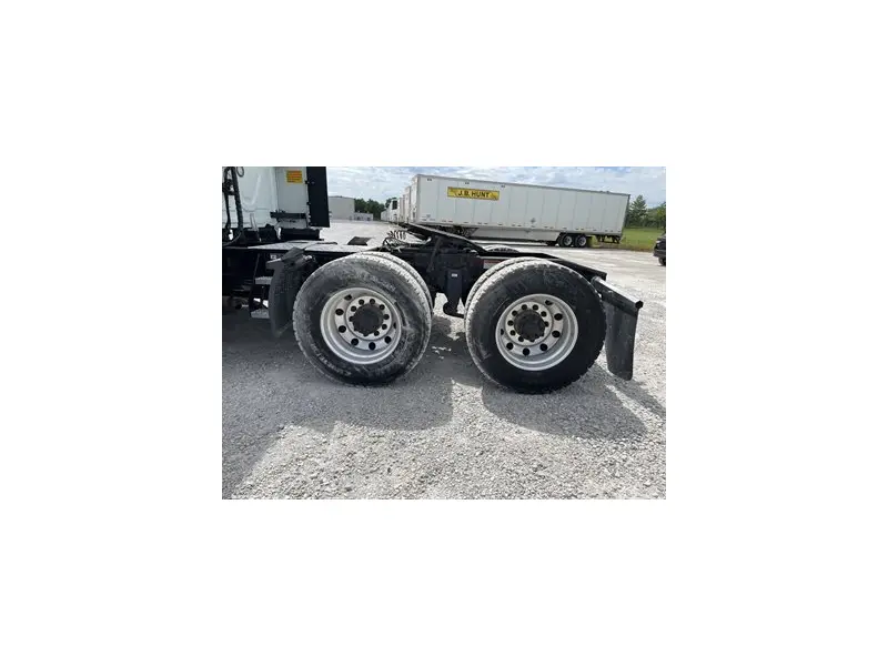 2022 FREIGHTLINER CASCADIA 126