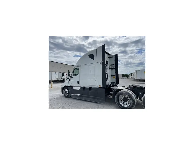 2022 FREIGHTLINER CASCADIA 126