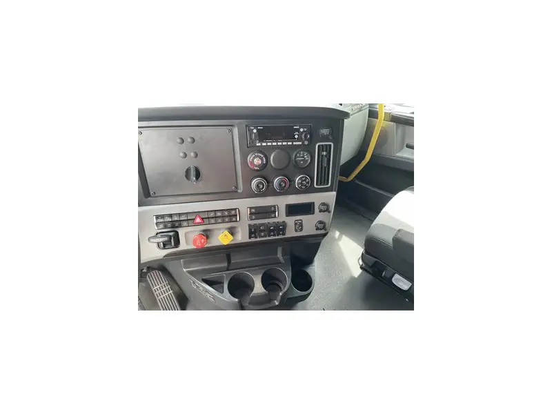2022 FREIGHTLINER CASCADIA 126