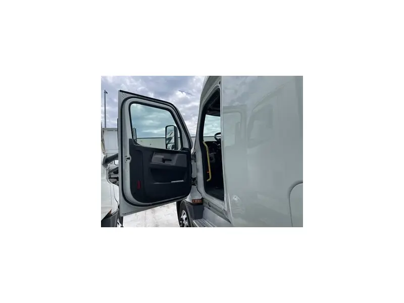 2022 FREIGHTLINER CASCADIA 126