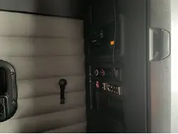2022 FREIGHTLINER CASCADIA 126