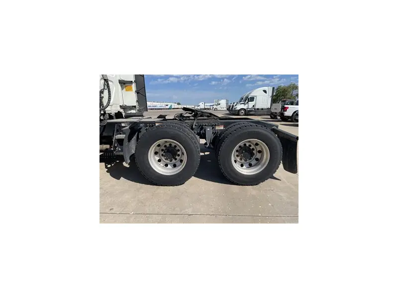 2022 FREIGHTLINER CASCADIA 126