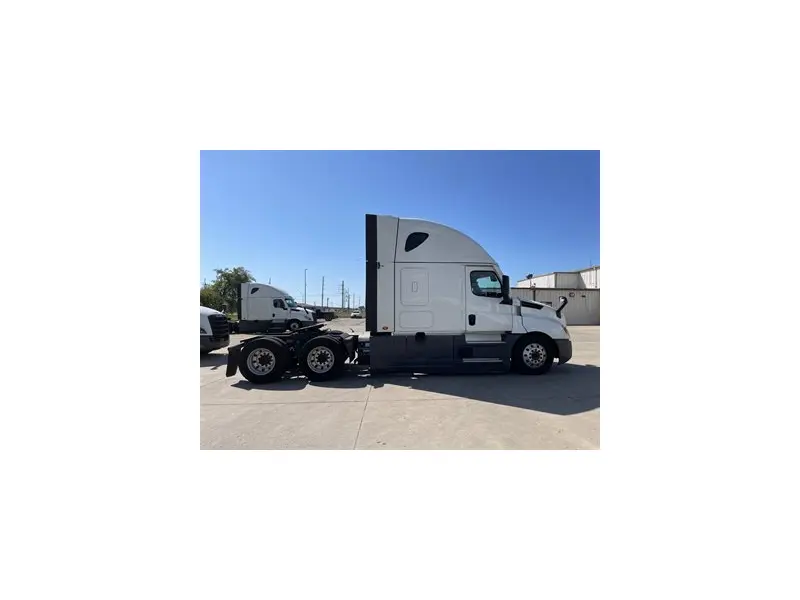 2022 FREIGHTLINER CASCADIA 126
