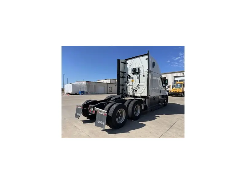 2022 FREIGHTLINER CASCADIA 126