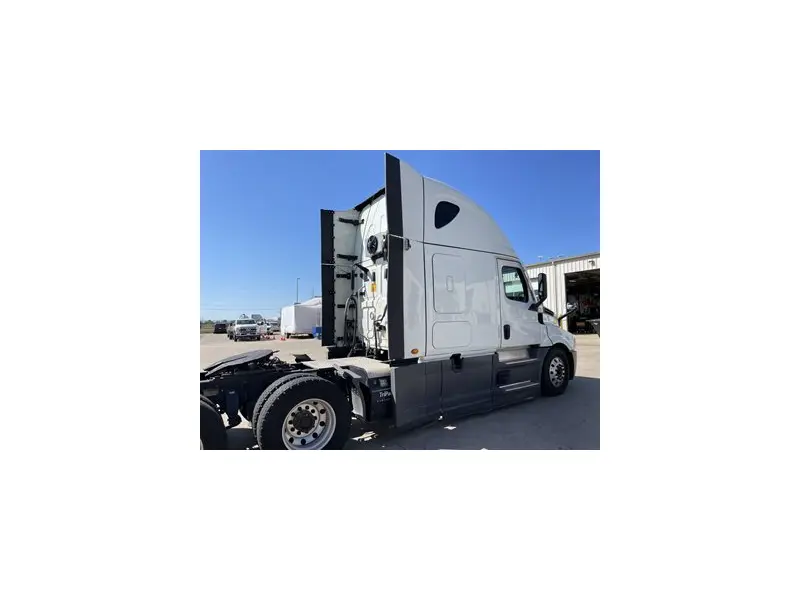 2022 FREIGHTLINER CASCADIA 126