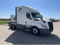 2022 FREIGHTLINER CASCADIA 126