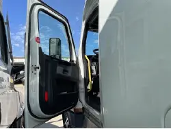 2022 FREIGHTLINER CASCADIA 126