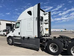 2022 FREIGHTLINER CASCADIA 126