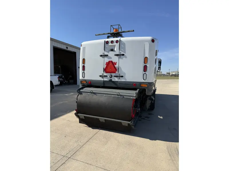 2023 ELGIN BROOM BEAR