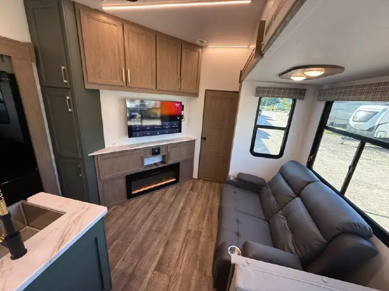 2025 HEARTLAND EDDIE BAUER 3600LF