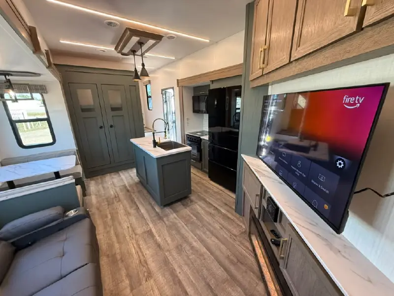 2025 HEARTLAND EDDIE BAUER 3600LF