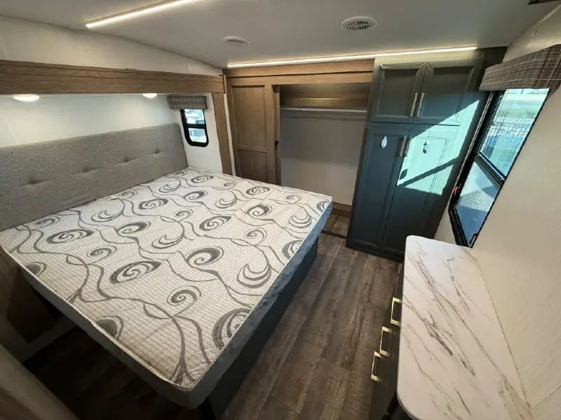 2025 HEARTLAND EDDIE BAUER 3600LF