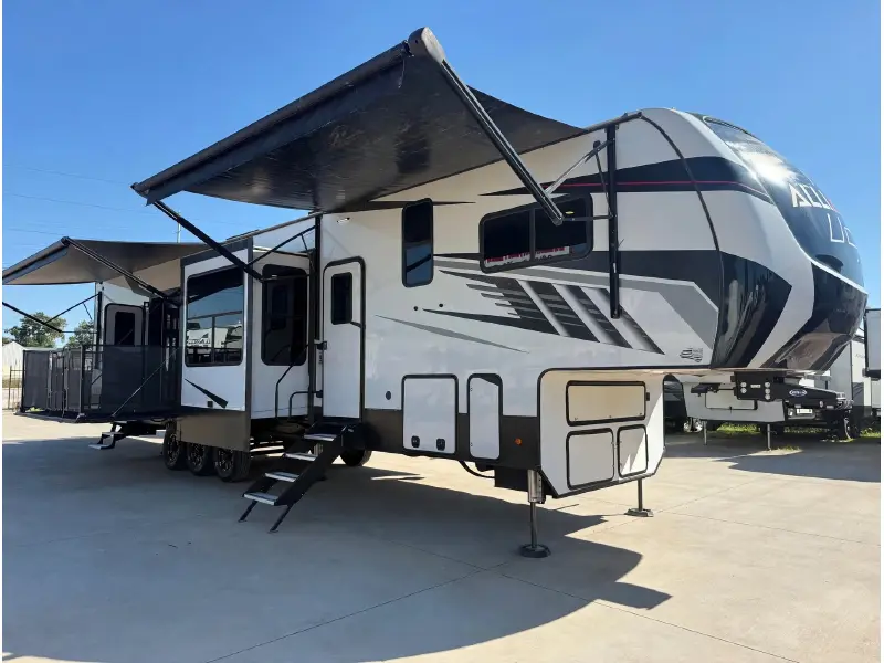 2022 ALLIANCE RV VALOR 42V13