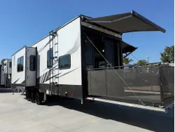2022 ALLIANCE RV VALOR 42V13