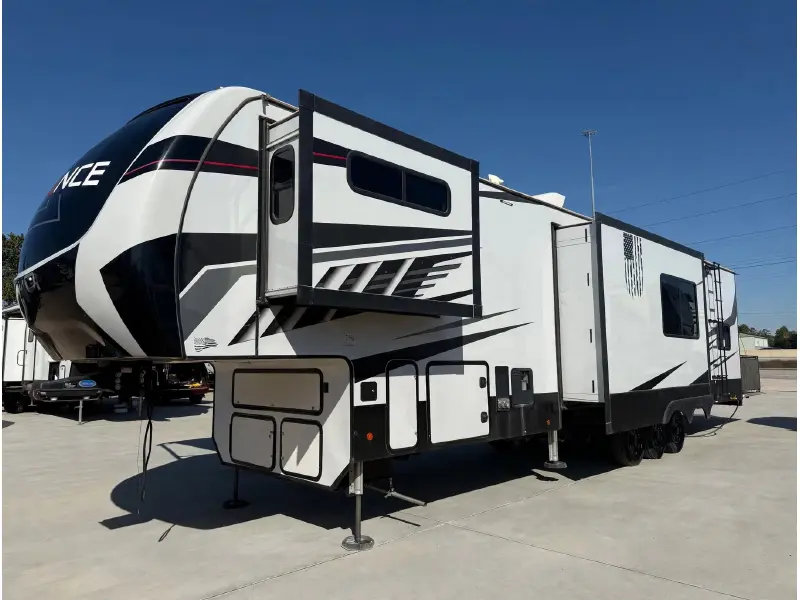 2022 ALLIANCE RV VALOR 42V13