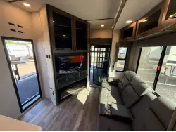 2022 ALLIANCE RV VALOR 42V13