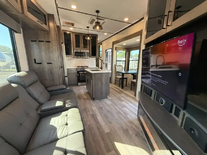 2022 ALLIANCE RV VALOR 42V13