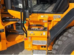 2025 JCB 427