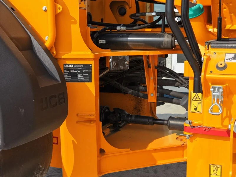 2025 JCB 427