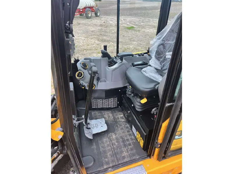 2024 JCB 35Z-1