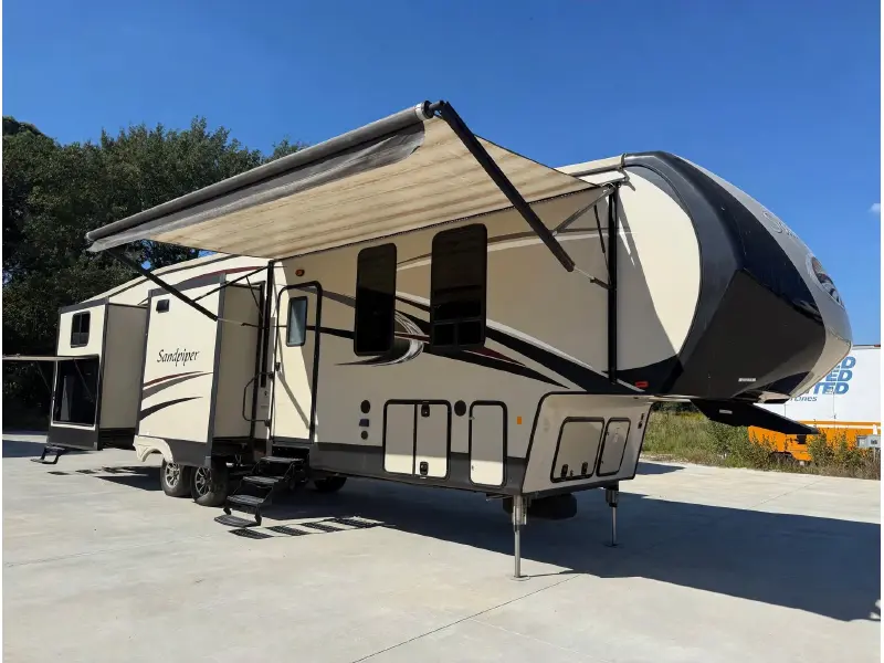 2017 FOREST RIVER SANDPIPER 381RBOK