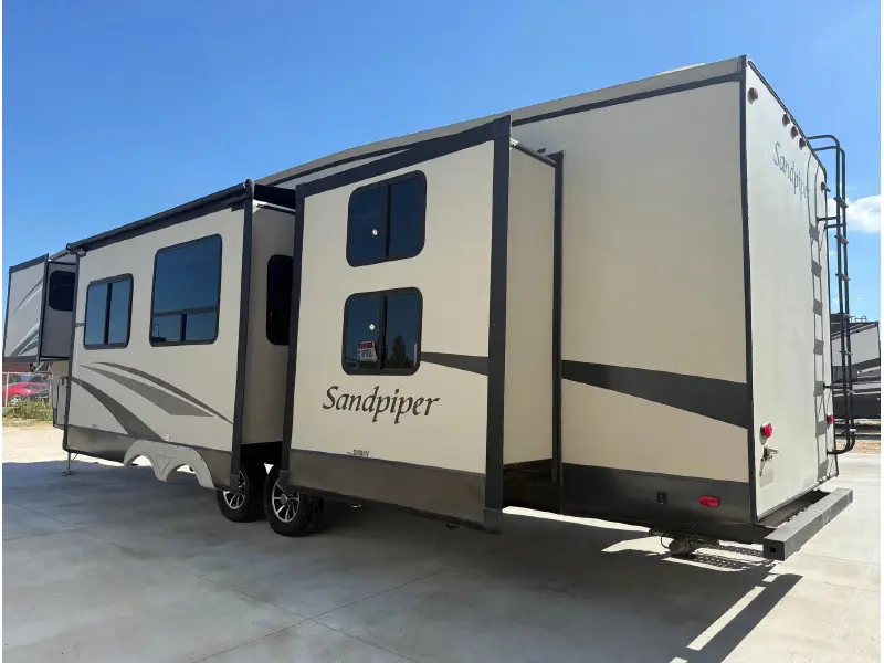 2017 FOREST RIVER SANDPIPER 381RBOK