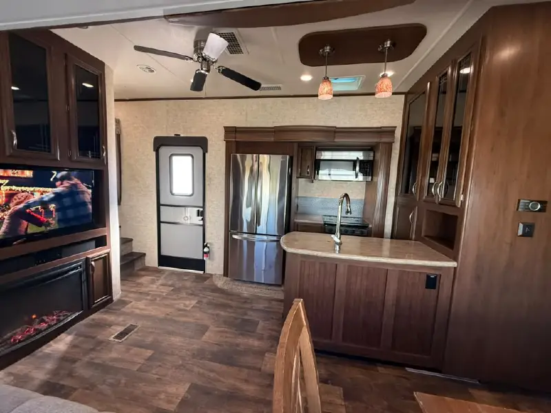 2017 FOREST RIVER SANDPIPER 381RBOK