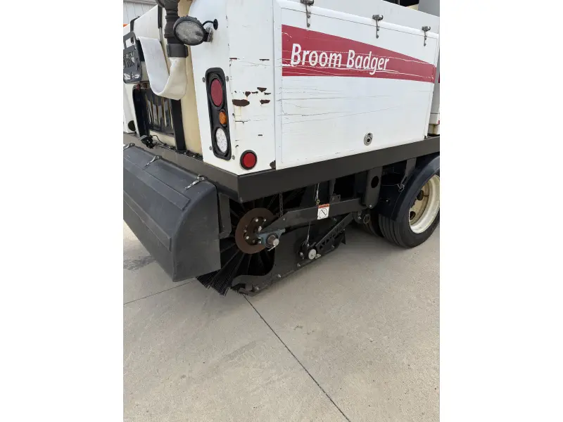2016 ELGIN BROOM BADGER