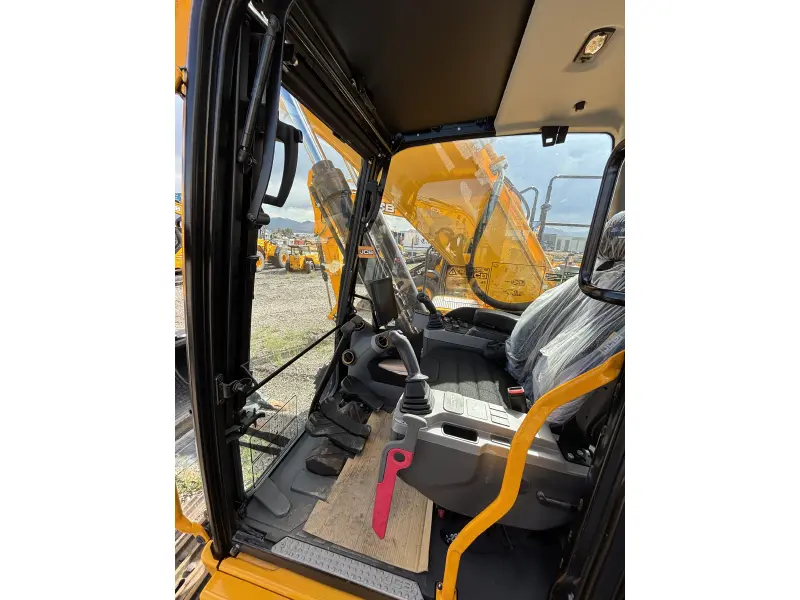 2026 JCB 370X