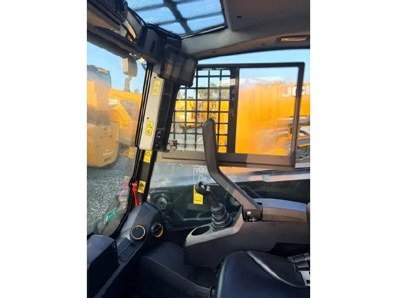 2026 JCB 4TS-8T