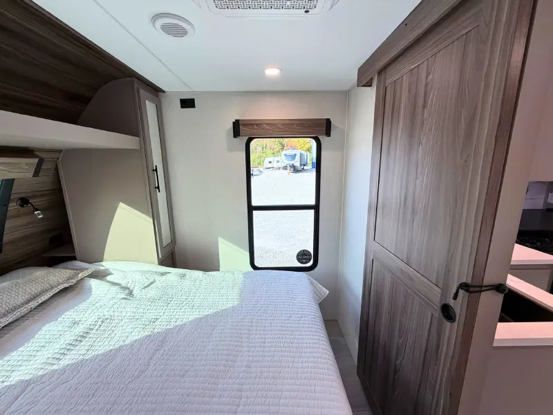 2027 KZ RV Connect C271RBK