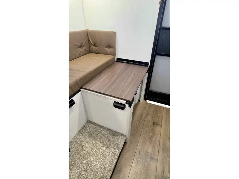 2027 Forest River Palomino Real Lite HS-1800