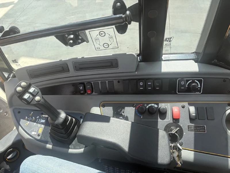 2026 JCB TM220 Agri