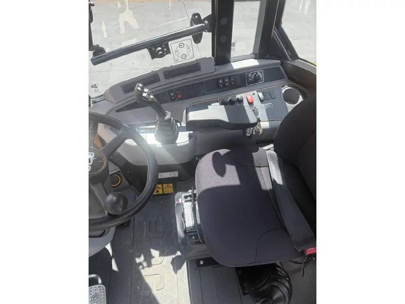 2026 JCB TM220 Agri