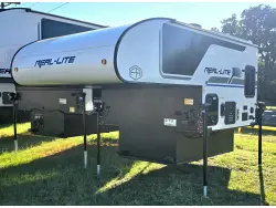 2027 Forest River Palomino Real Lite HS-1800
