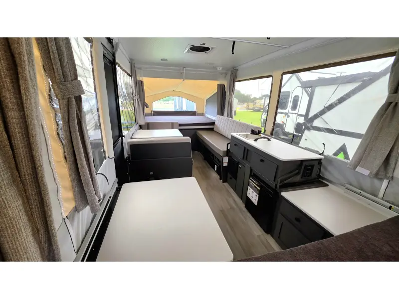 2027 Forest River Rockwood FREEDOM 2270FT