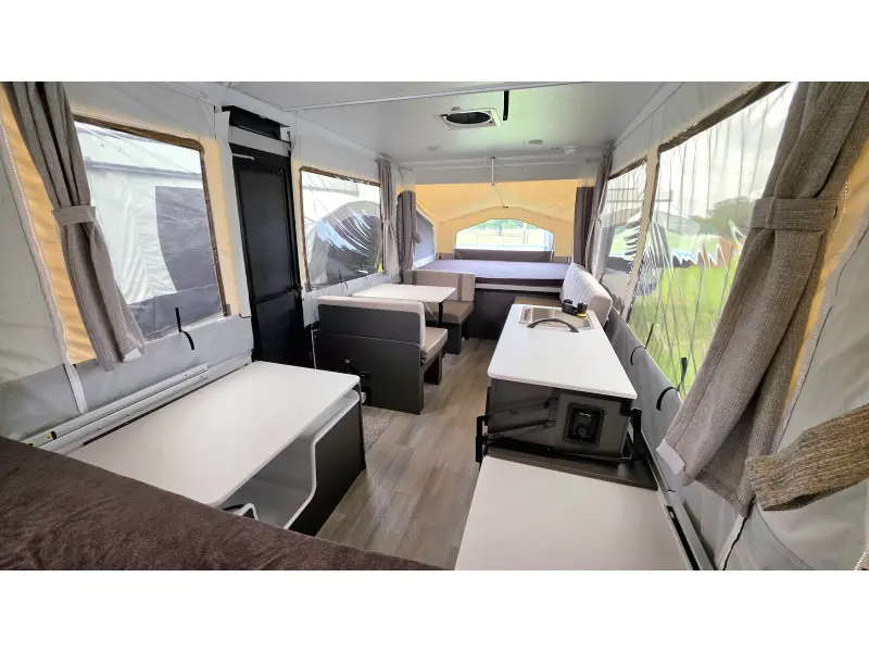 2027 Forest River Rockwood FREEDOM 2270FT