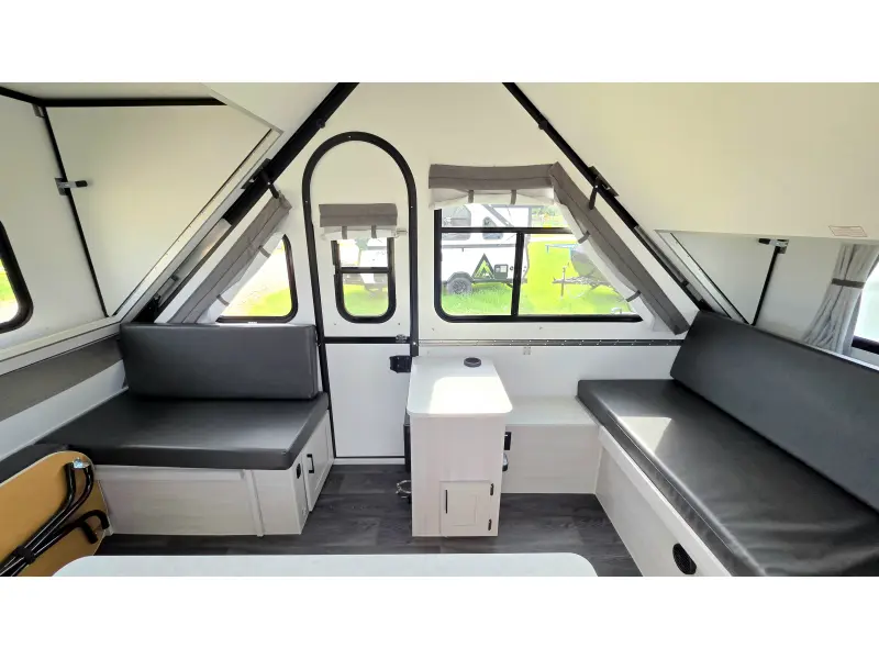 2027 Aliner Aliner CLASSIC - REAR SOFA