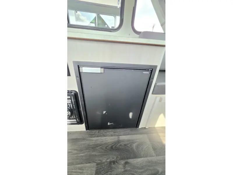 2027 Aliner Aliner CLASSIC - REAR SOFA
