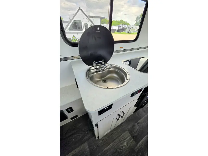 2027 Aliner Aliner EXPEDITION - REAR SOFA