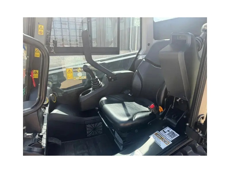 2026 JCB 4TS-8T