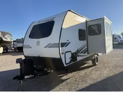 2022 FOREST RIVER SURVEYOR LEGEND 19RBLE