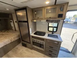 2022 FOREST RIVER SURVEYOR LEGEND 19RBLE