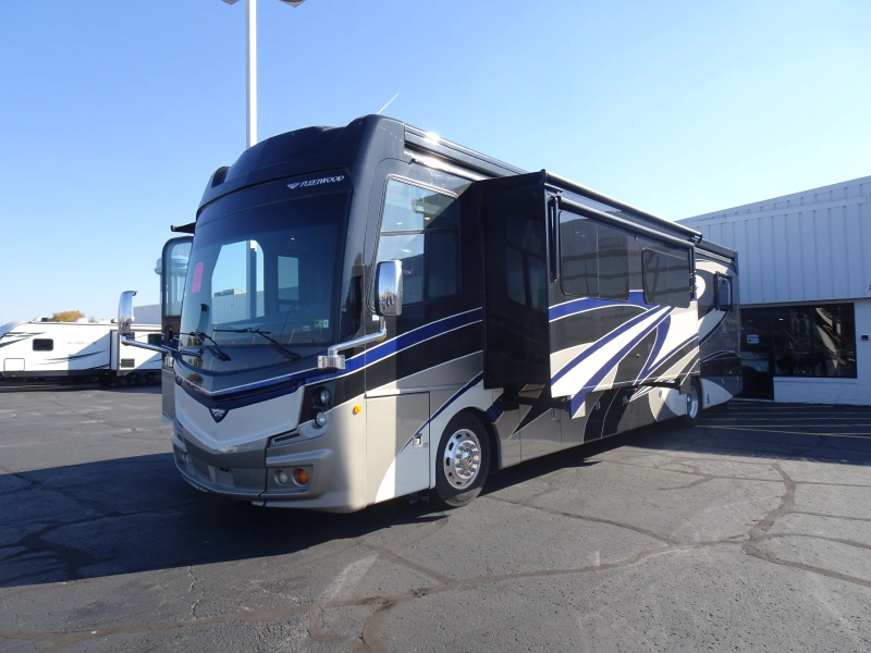 2018 FLEETWOOD DISCOVERY LXE 40X