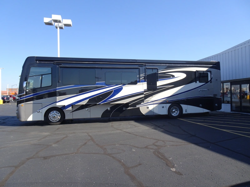 2018 FLEETWOOD DISCOVERY LXE 40X
