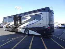 2018 FLEETWOOD DISCOVERY LXE 40X