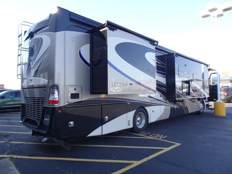 2018 FLEETWOOD DISCOVERY LXE 40X