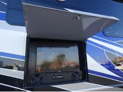 2018 FLEETWOOD DISCOVERY LXE 40X