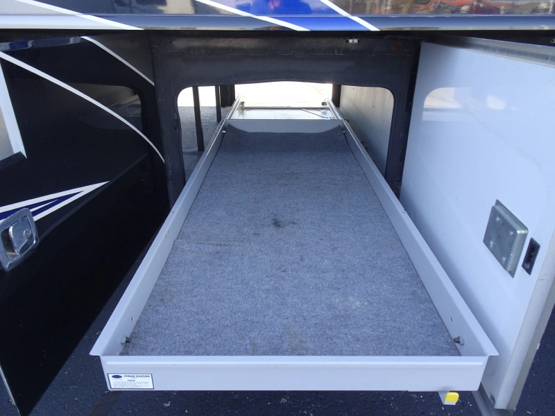 2018 FLEETWOOD DISCOVERY LXE 40X
