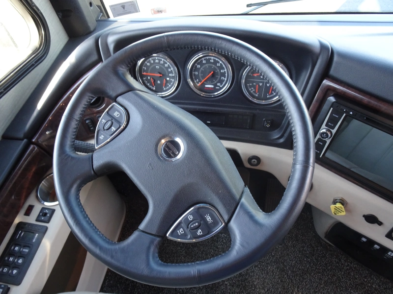 2018 FLEETWOOD DISCOVERY LXE 40X